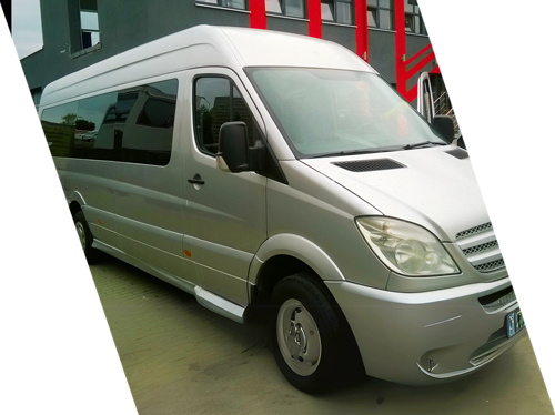 Hõbedane Mercedes-Benz Sprinter