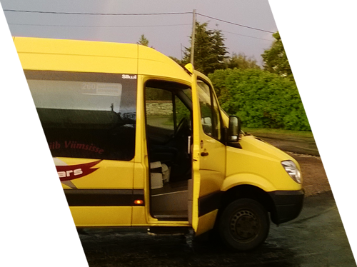 Kollane Mercedes-Benz Sprinter